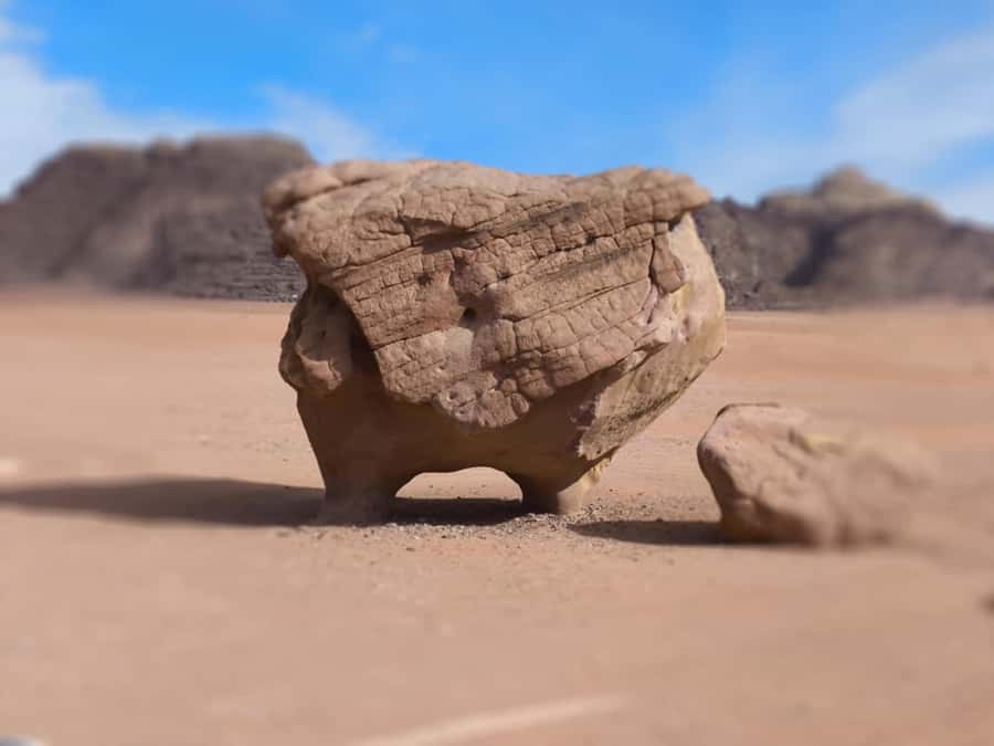 WADI RUM: ALL DAY JEEP TOUR with overnight and full meals - The guide makes a real difference