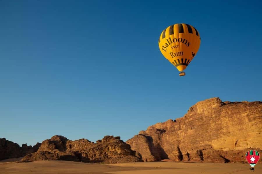 Wadi Rum: Balloons Over Rum - One hour above the red sandstone cliffs