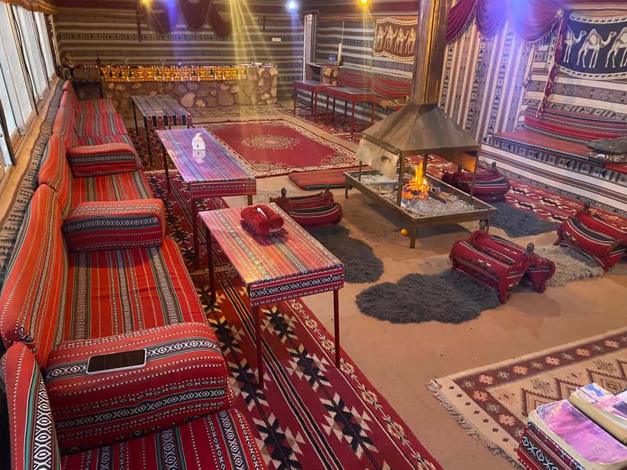 Wadi Rum: Bedouin Camp Stay,Full-Day Desert Tour with 3Meals - Lunch by the fire in the open desert