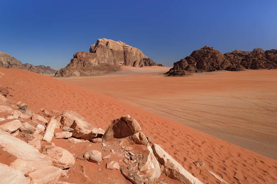 Wadi Rum: Choose 2 to 9 Hour Jeep Pass, Guide & Meal Options - Why a jeep is the right way to see Wadi Rum