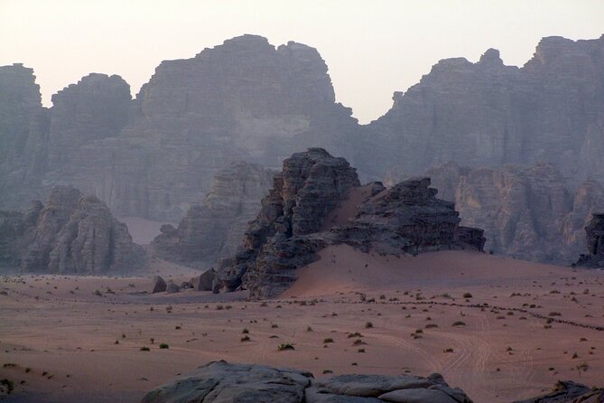 Wadi Rum: Explorer Jeep Tour PASS + Local Food + Optional Stay - Lawrence’s House and a shaded lunch stop