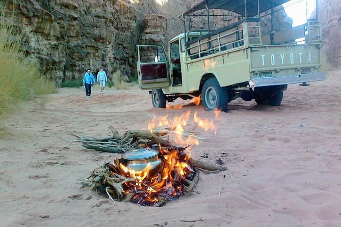 Wadi Rum Jeep Tour & Camp; Overnight - Starting with tea in Wadi Rum Village