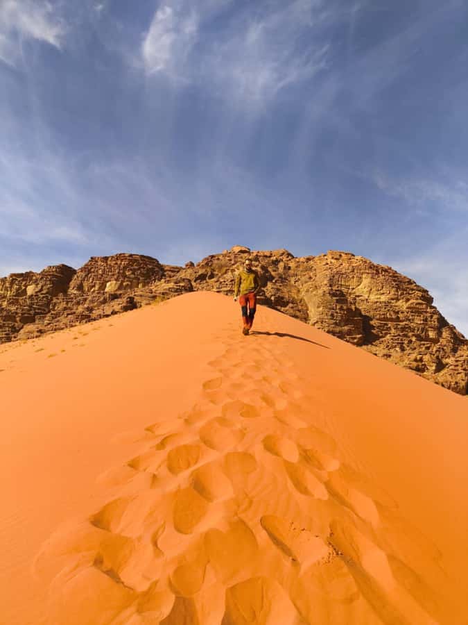 Wadi Rum: Morning or Sunset Jeep Tour - Khazali Canyon, the most interesting walk