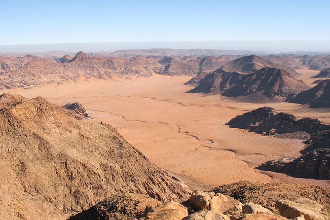 Wadi Rum: Mountain Hike with Lunch & Scenic Valley Tour - Practical preparation for the desert
